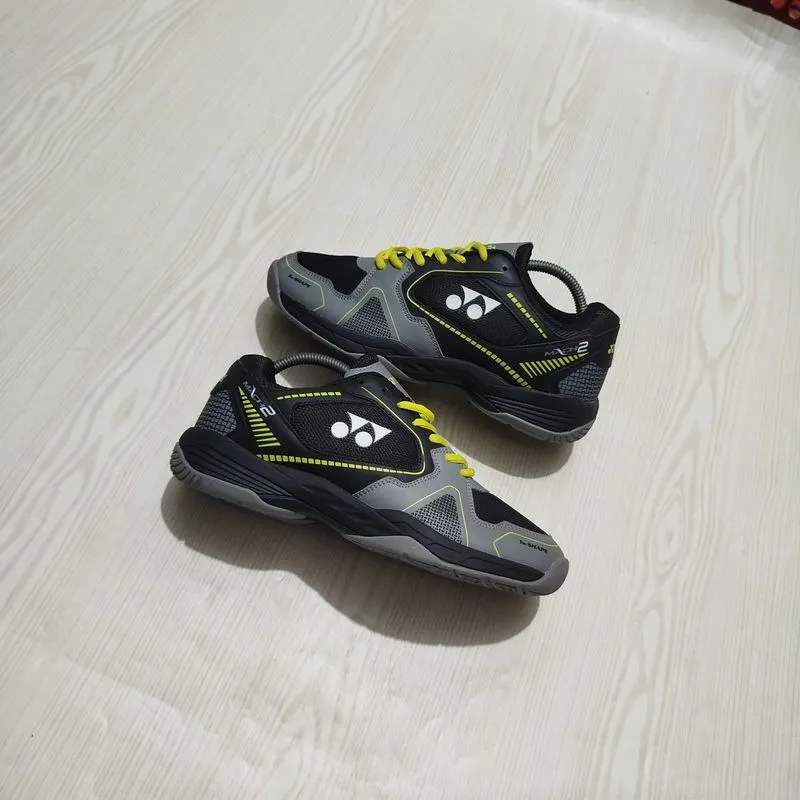 YONEX photo 1