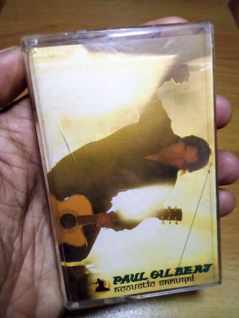 Kaset Pita Paul Gilbert - Accoustic Samurai Pita Mulus photo 1