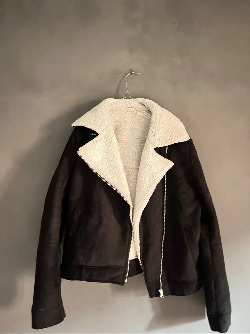 Leather jacket photo 1
