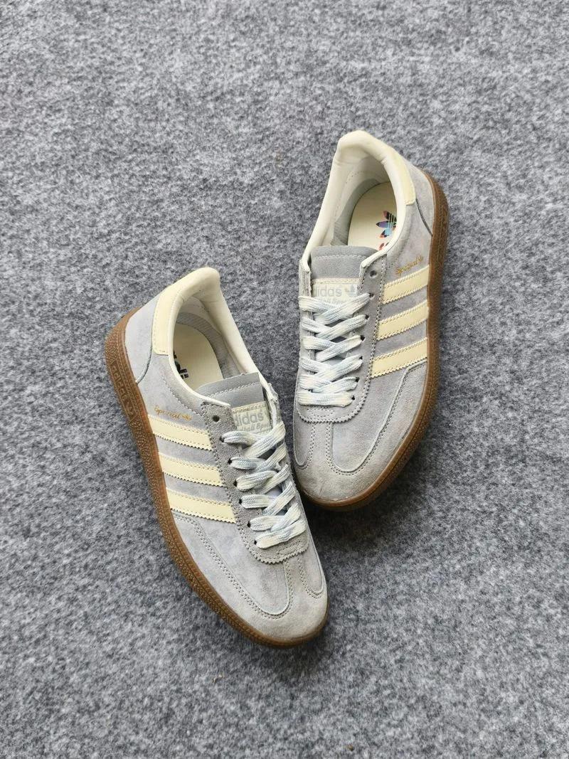 Adidas spesial handball photo 1