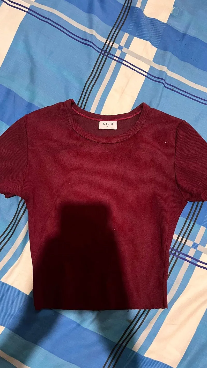 croptop maroon photo 1
