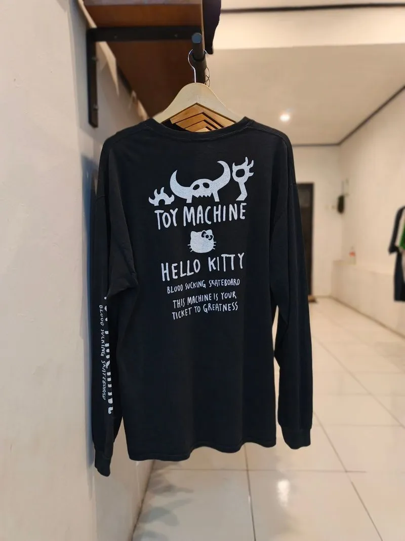 Toy Machine x Hello Kitty photo 1