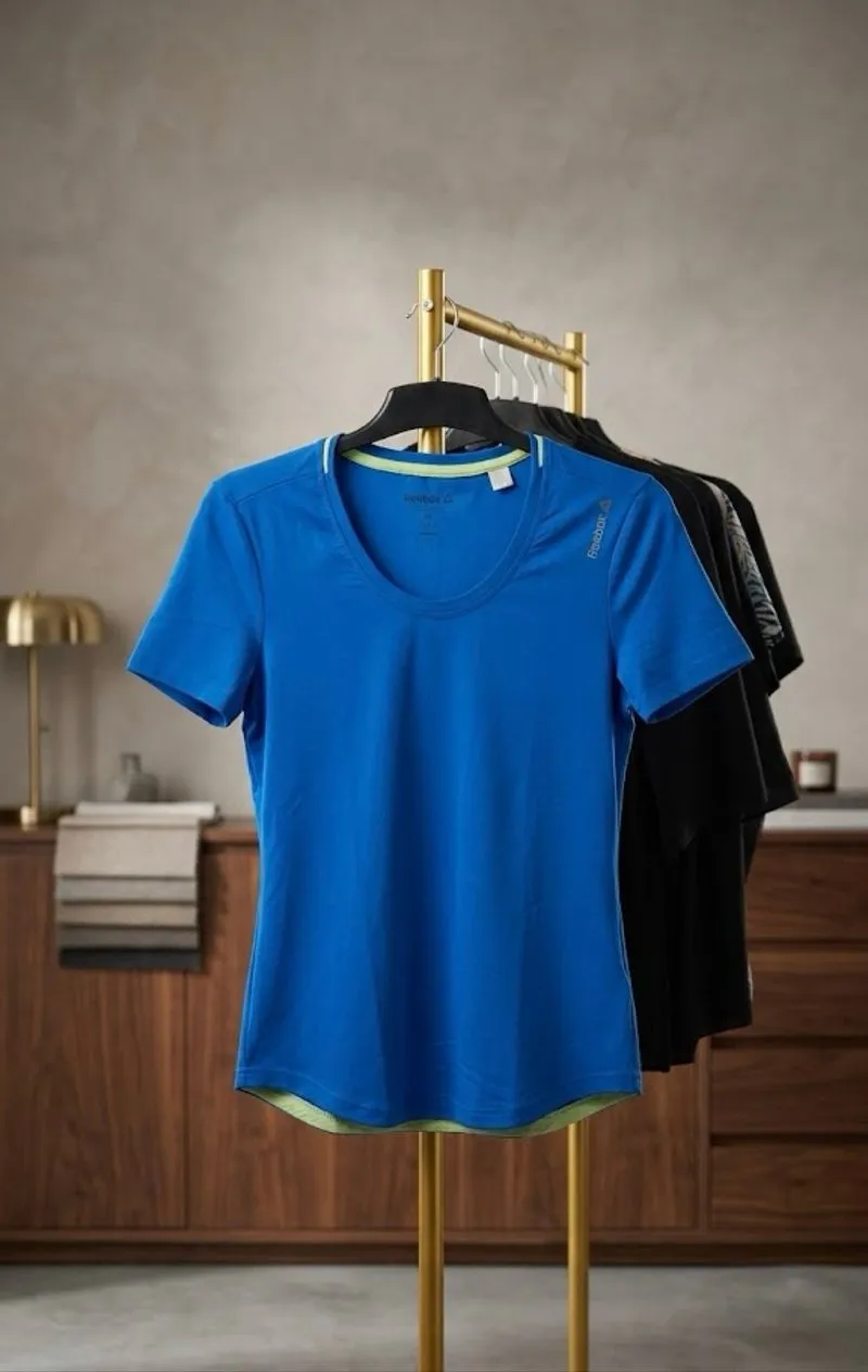 Reebok Baju Olahraga Wanita photo 1