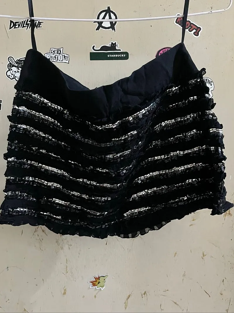 Mini skirt bling2 keren bgt, bisa di mix sama legging  photo 1