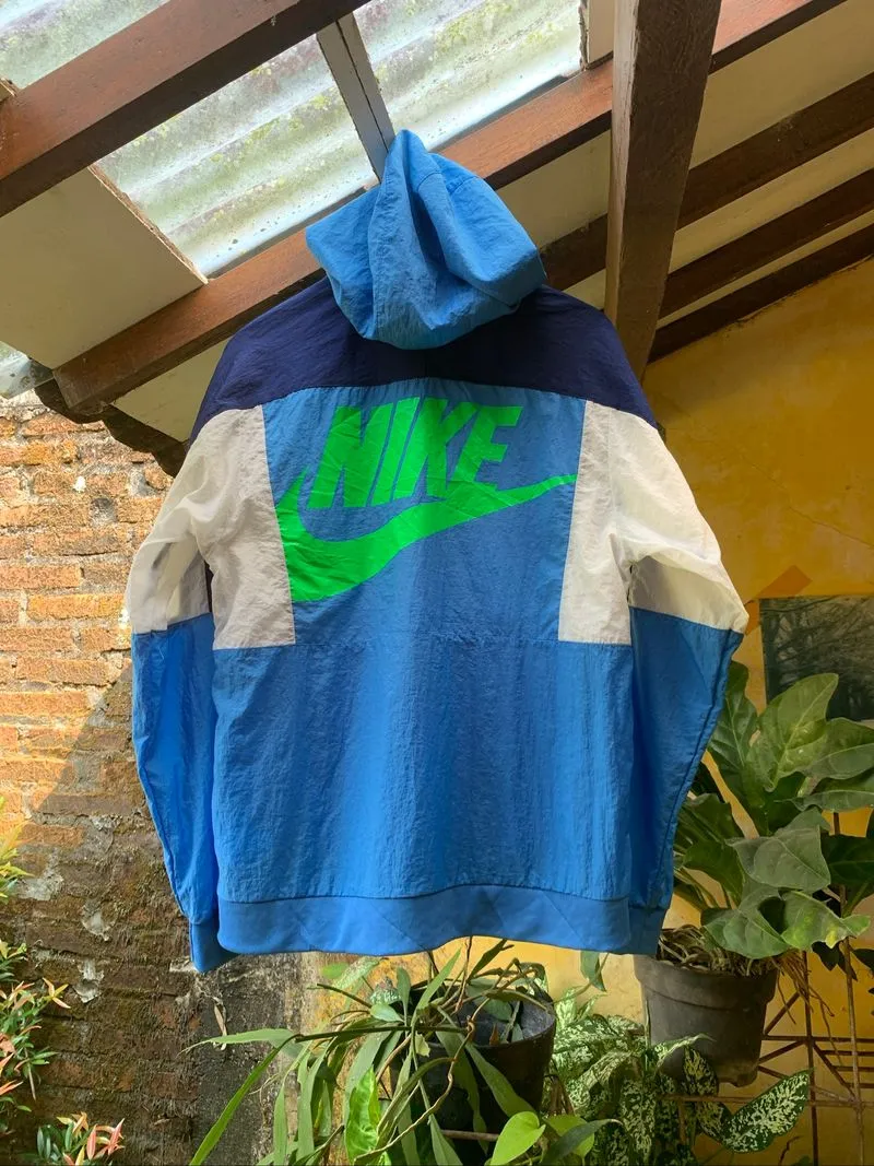 NIKE BIG LOGO WINDBREAKER PARASUT COLORBLOK photo 1