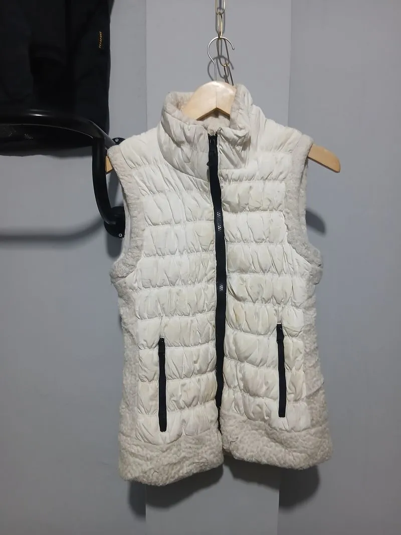 Jaket Rompi Puffer Calvin Klein S photo 1