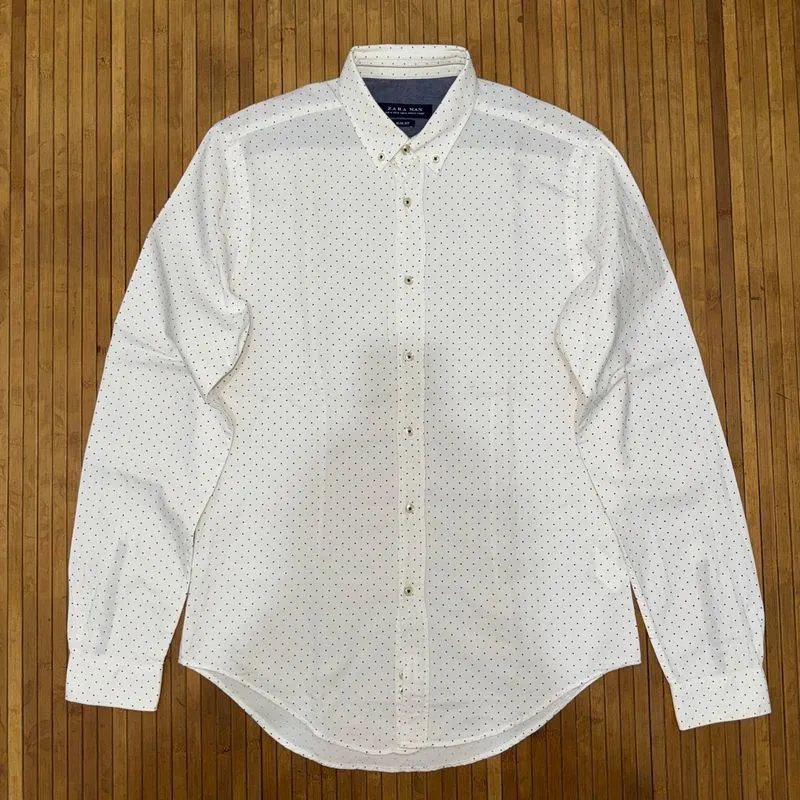 ZARA MAN SLIM FIT WHITE POLCADOT BLACK BUTTON DOWN photo 1