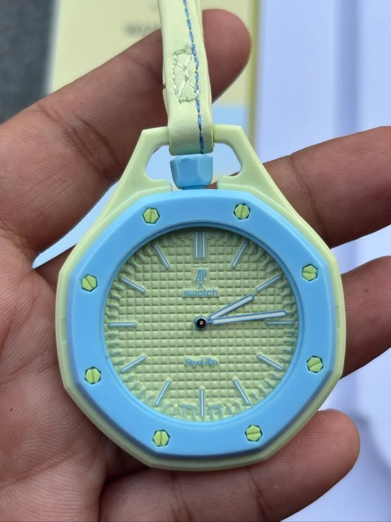 JAM SAKU ROYAL POP SWATCH x AP (4) photo 1