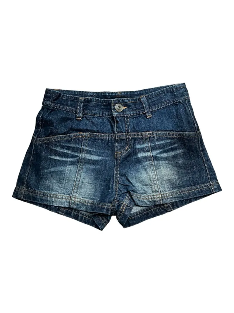 Redlips Hotpants photo 1