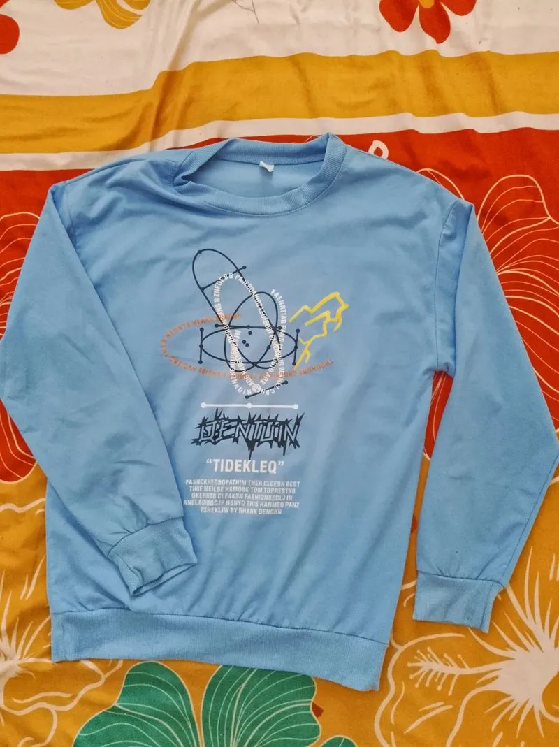 Crewneck - Long Sleeve Blue Sky photo 1