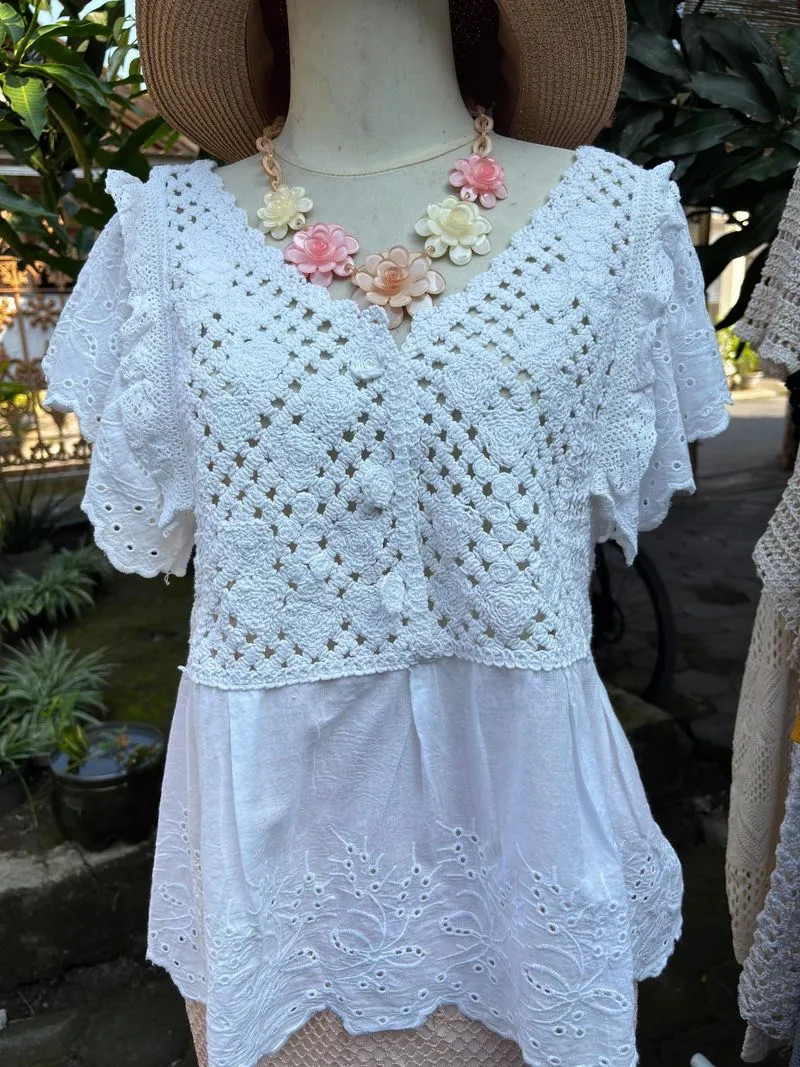 HAYLYNN White Lace Crochet Top / Atasan Brokat Rajut Vintage photo 1