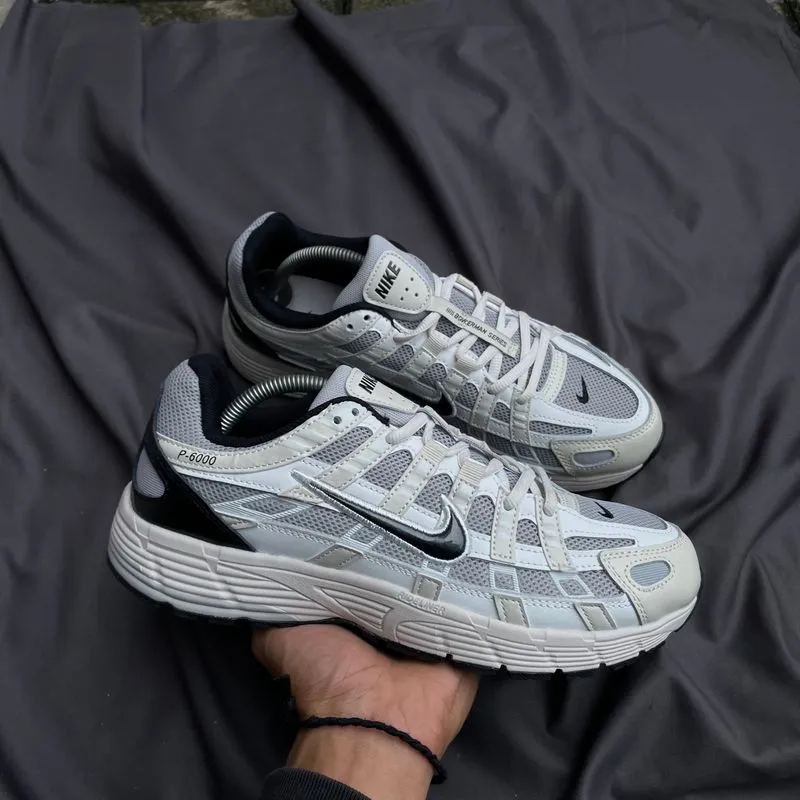 Nike Gorpcore Casual Sneakers Pria white black photo 1