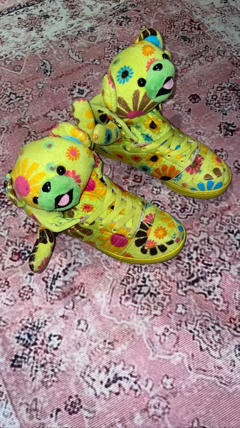 ADIDAS X JEREMY SCOTT FLOWERS BEAR photo 1