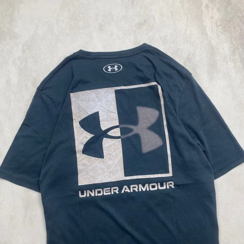 Kaos UNDER ARMOUR photo 1