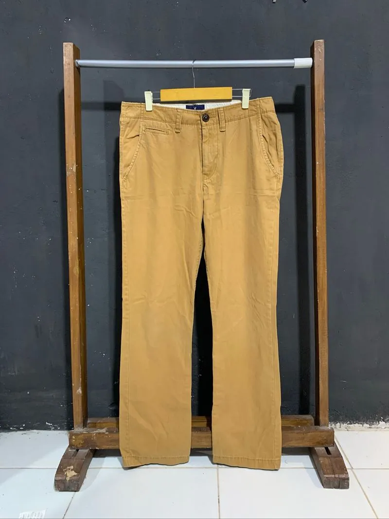 AMERICAN EAGLE KHAKI CHINO PANT photo 1
