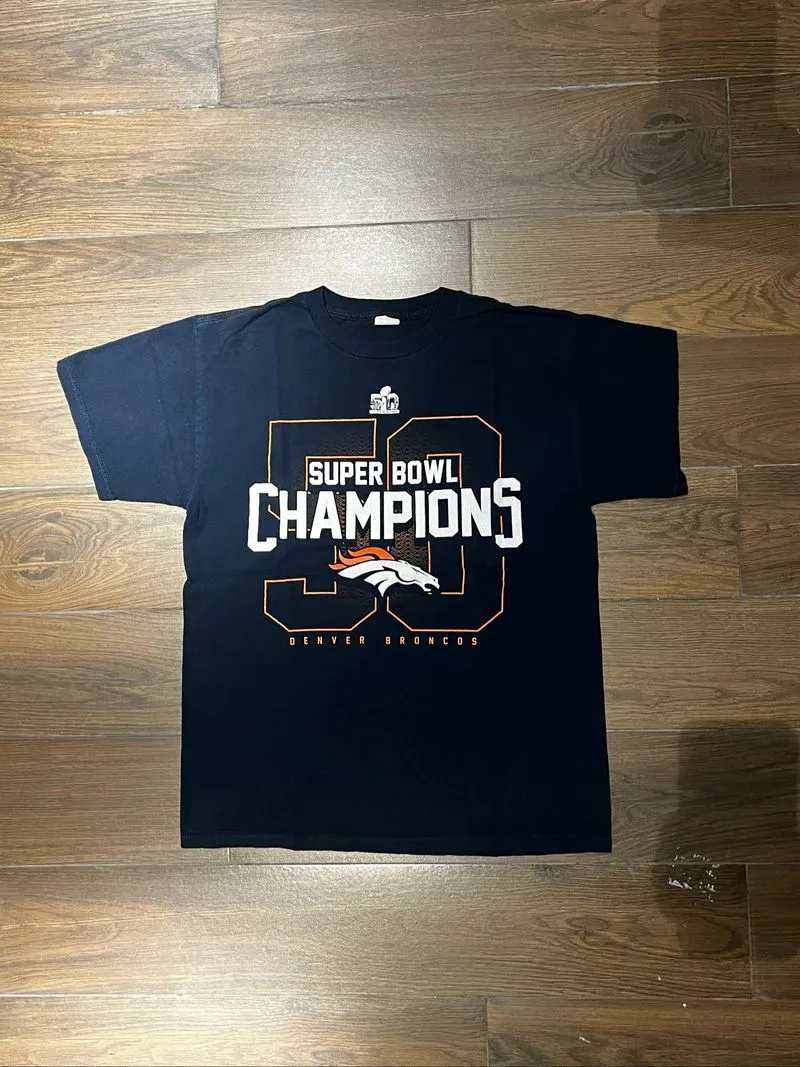 Vintage Denver Broncos Super Bowl Champions T-Shirt  photo 1