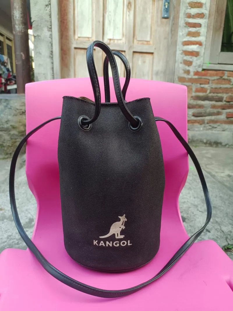 Sling bag photo 1