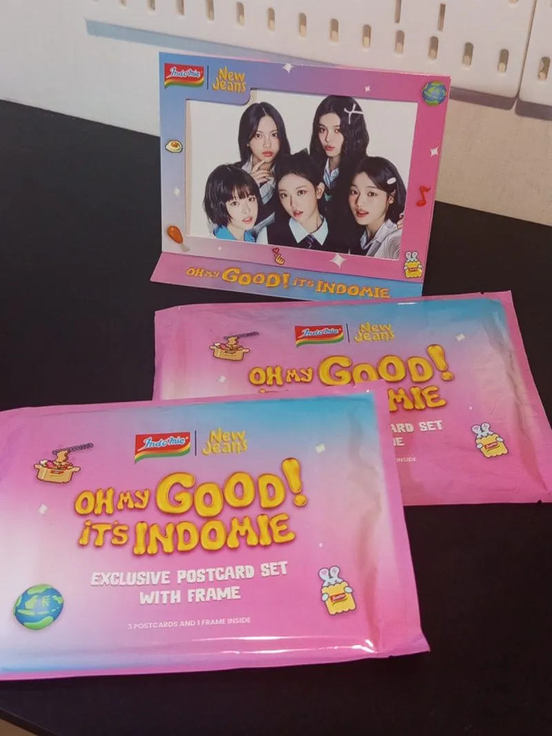 Postcard Indomie x Newjeans, ofc Indomie  photo 1
