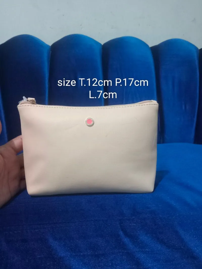 Pouch tempat makeup/dompet tangan wanita BULG4R1 P4RFUM3  photo 1