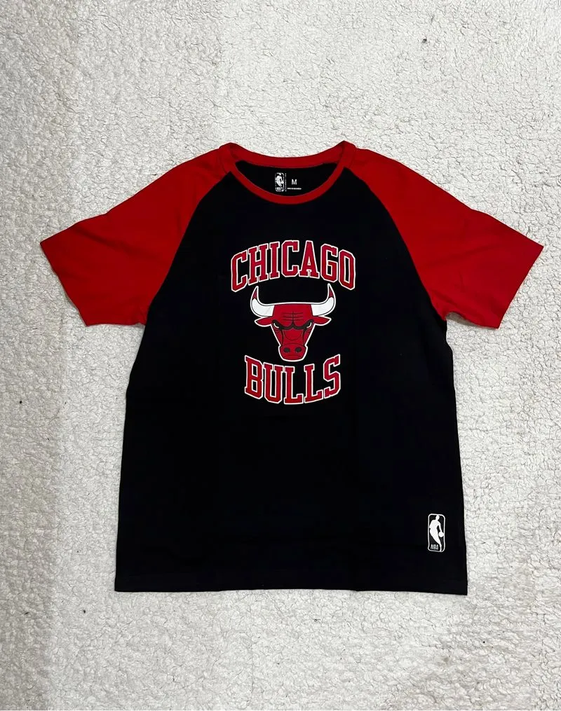 Chicago Bulls T-shirt  photo 1