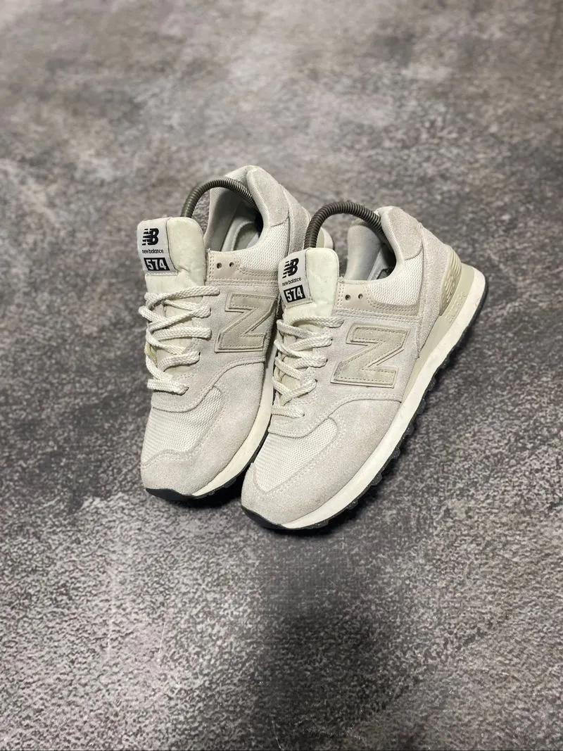 Newbalance 574 off white grey photo 1