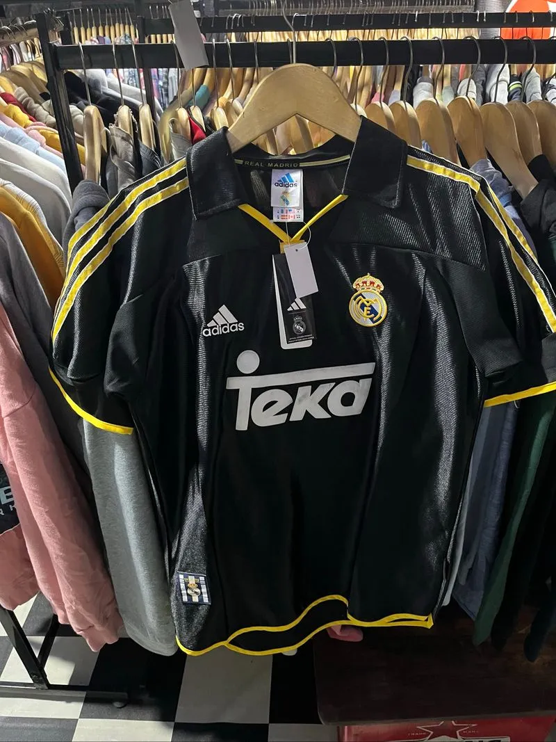 Adidas Jersey Real Madrid Retro Tahun 1999/2000 photo 1