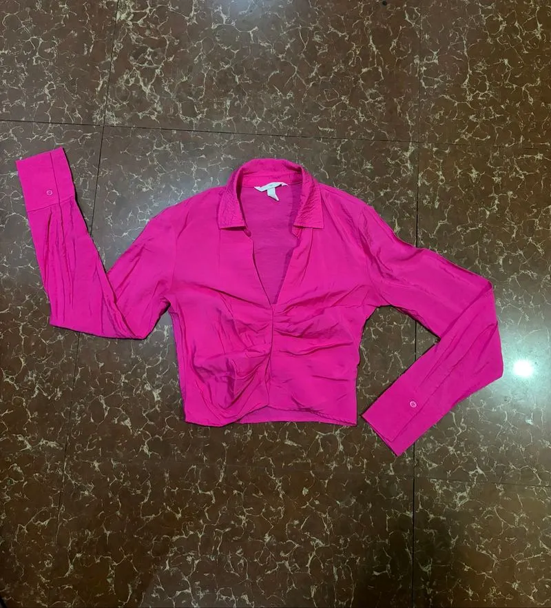 HnM Pink crop shirt photo 1