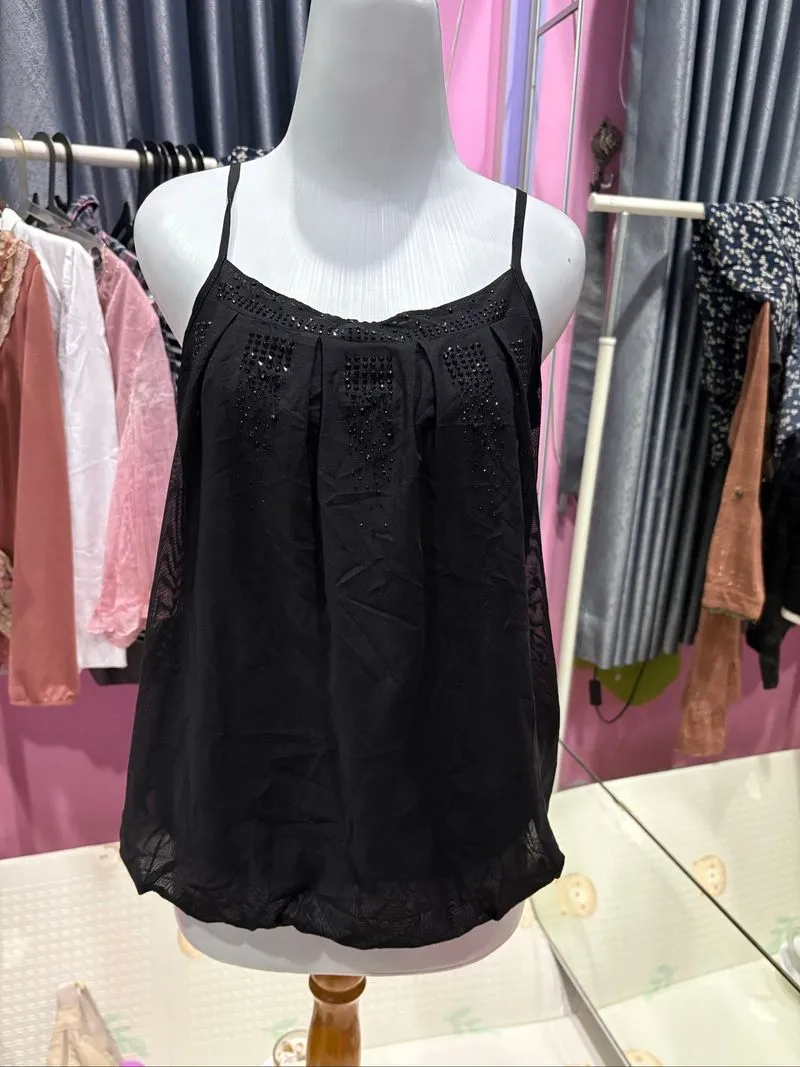 Black tops photo 1