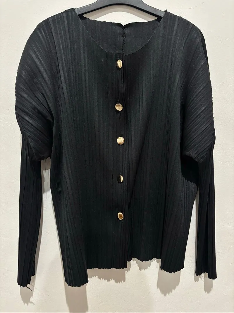 cardigan button plisket hitam photo 1