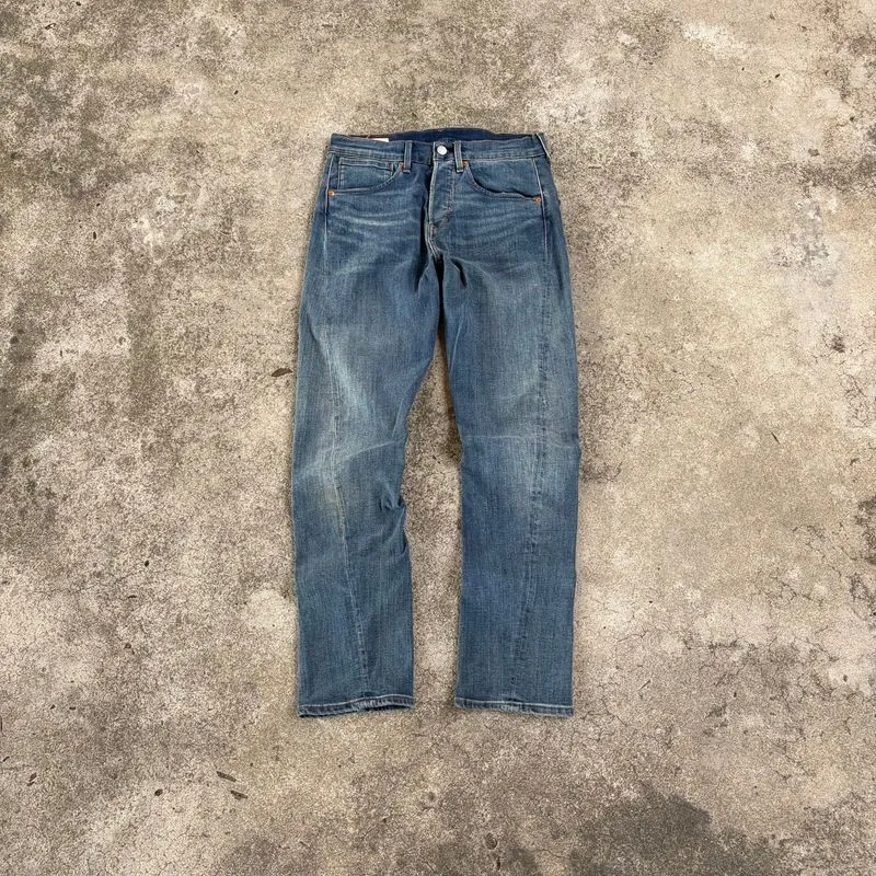 LEVI’S ENGINEERED 502 photo 1