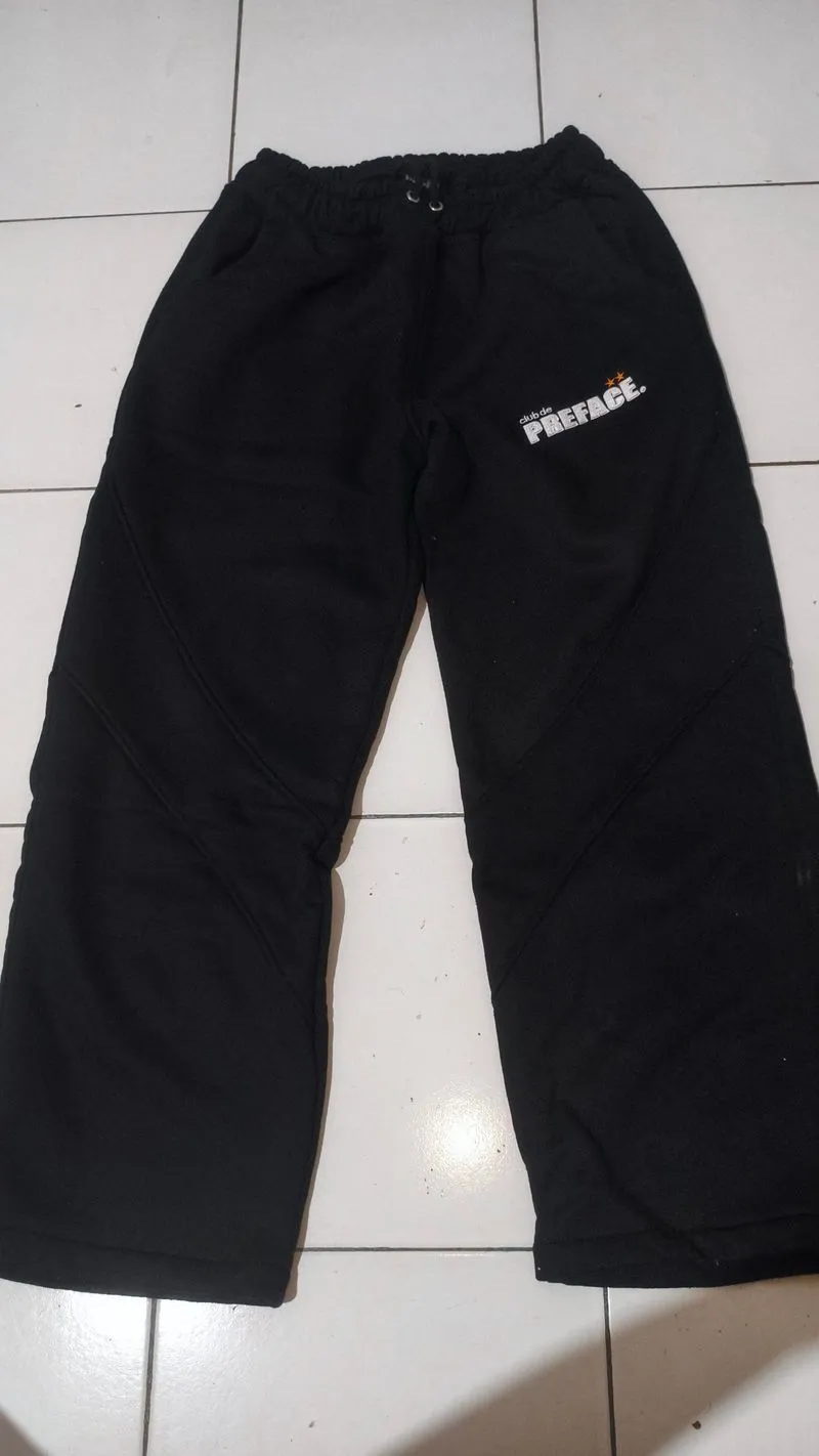 Sweatpants preface  photo 1