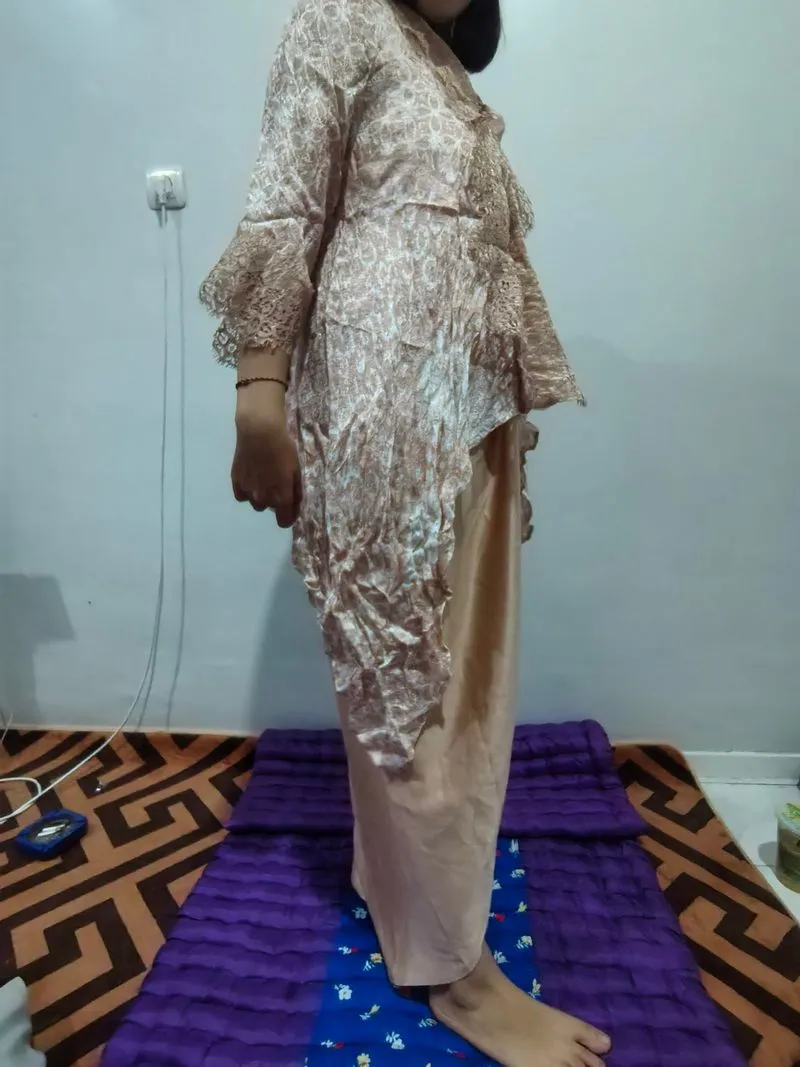 Set Kebaya Broklat dan Rok Suryadinata Exclusive Batik photo 1