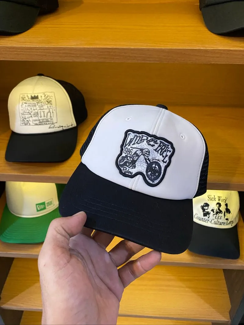 Airwalk Trucker Wild Free photo 1