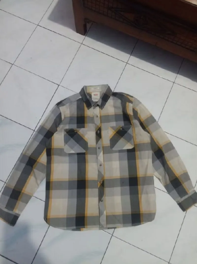 Kemeja Levi's SZ XL  photo 1