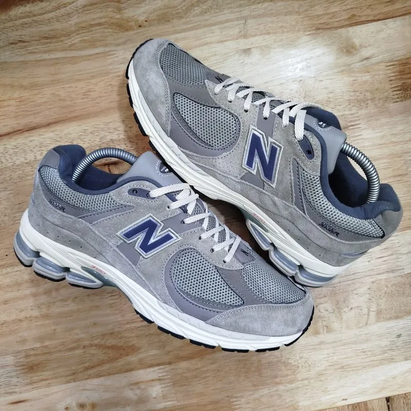 New Balance Casual Sneakers Pria white gray
