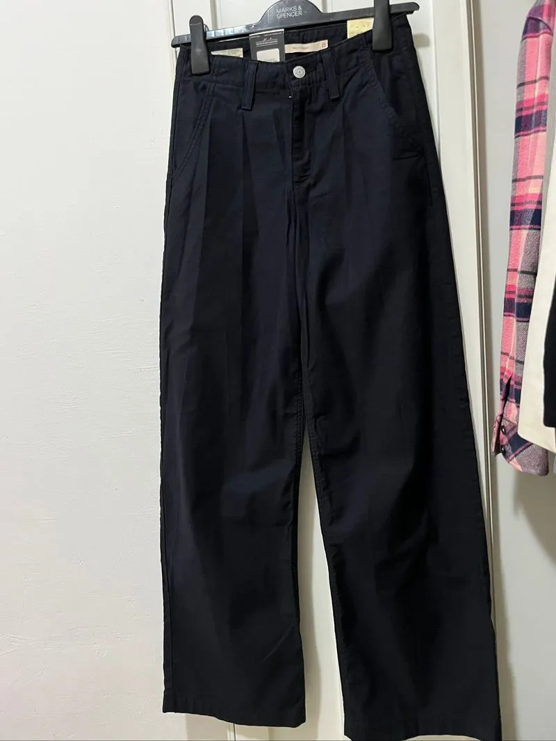 NEW Levi’s 90s Loose Straight Jeans photo 1