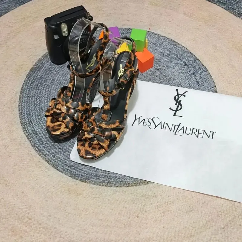 YSL Yves Saint Laurent Tribute 105 In Animal Print Point Pon photo 1