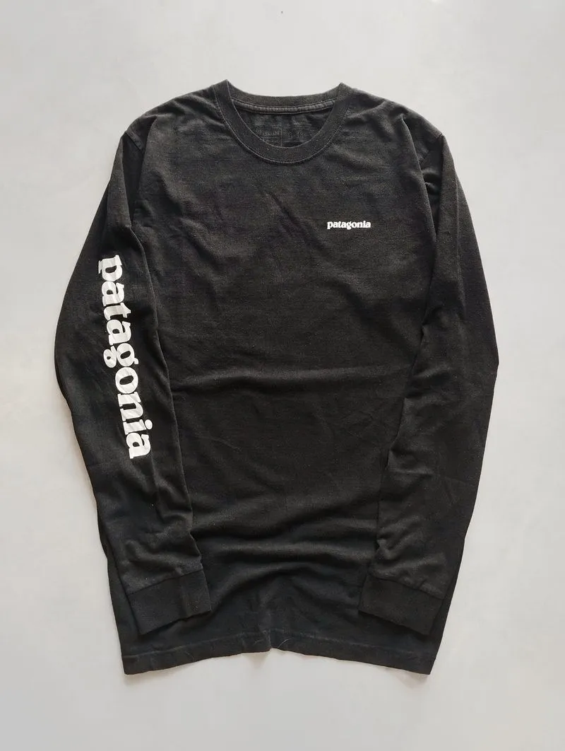 patagonia longsleeve photo 1
