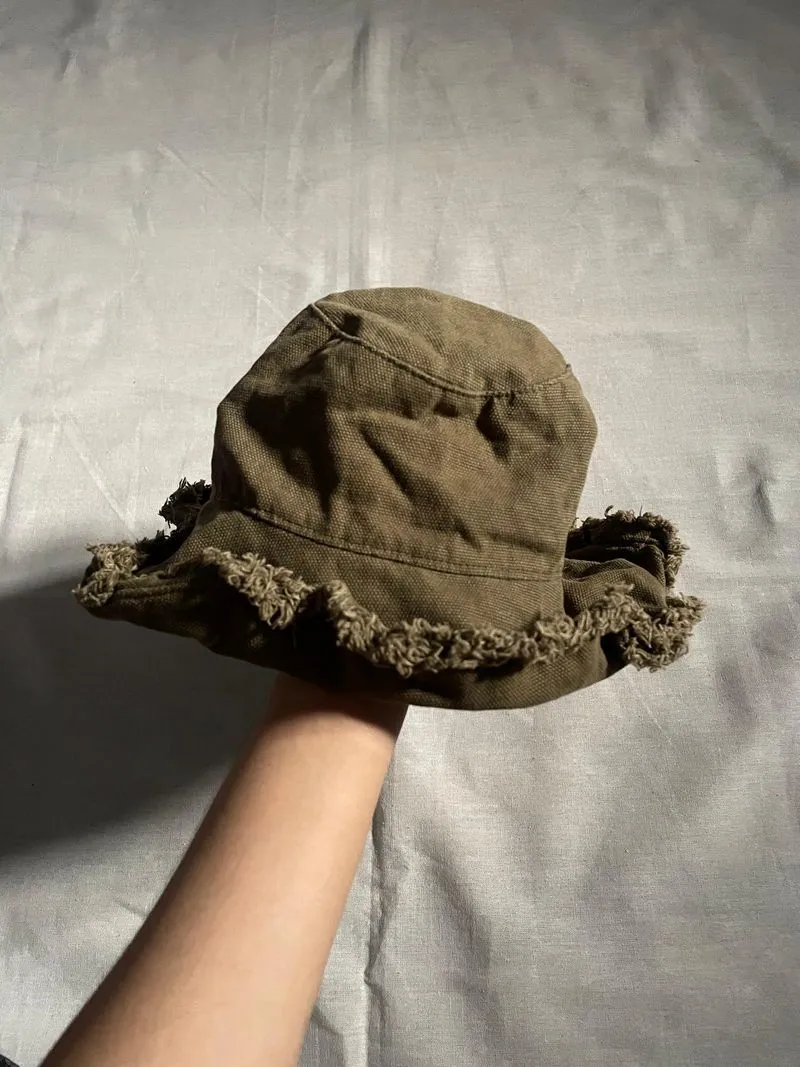 bucket hat  photo 1