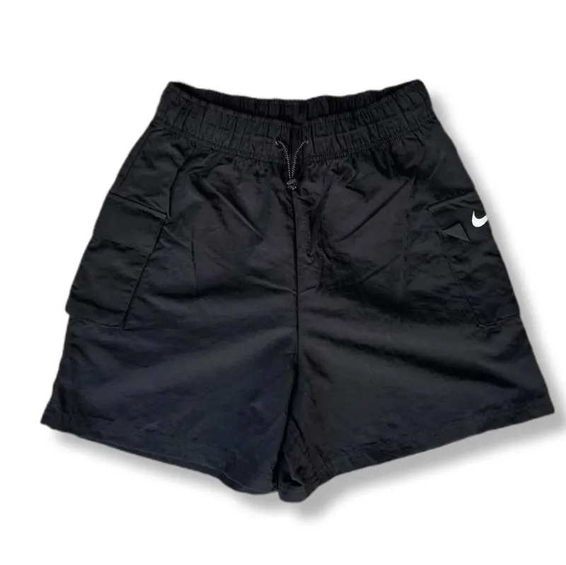 NIKE SMALL LOGO SIDE POCKET BLACK RELAXED SHORT PANTS | CELA photo 1
