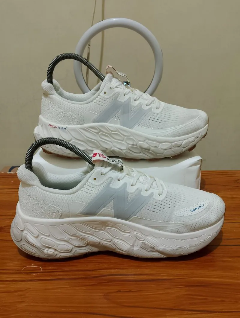 Sepatu outdoor New balance photo 1
