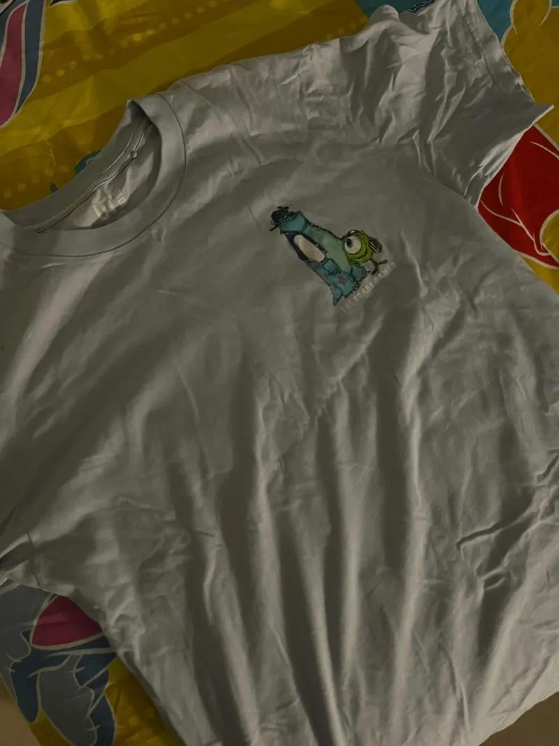 Baju uniqlo x Pixar photo 1
