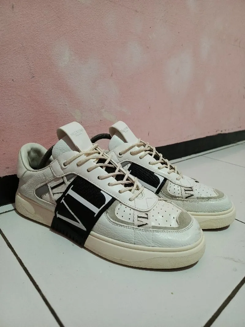 Valentino Garavani VLTN Leather X Fabric White Black photo 1