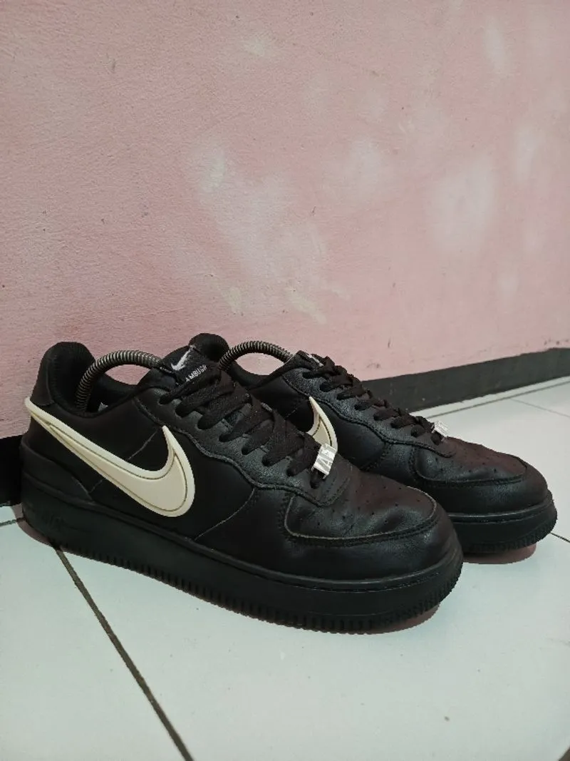 Nike Af1 low X Ambush black white photo 1