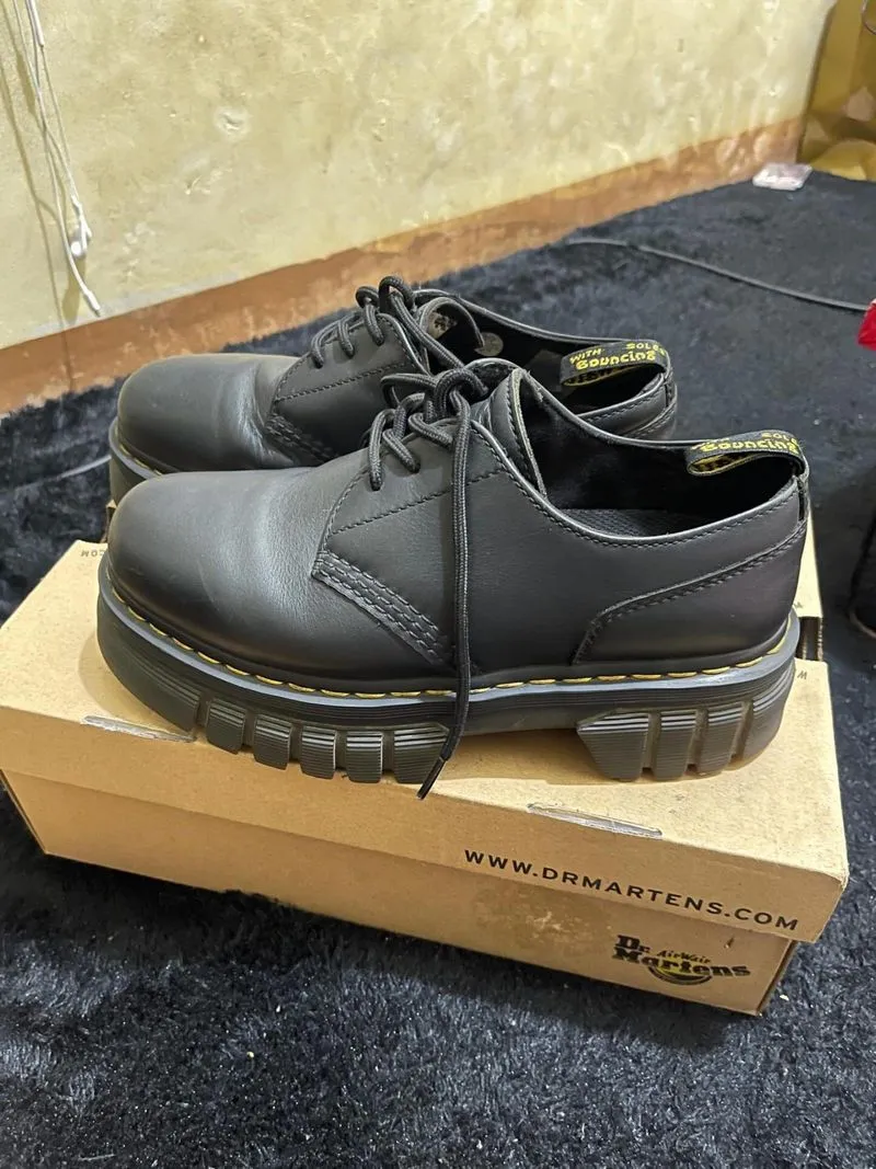 Dr. Martens Audrick Nappa Leather Platform Shoes Uk 7 (41) photo 1