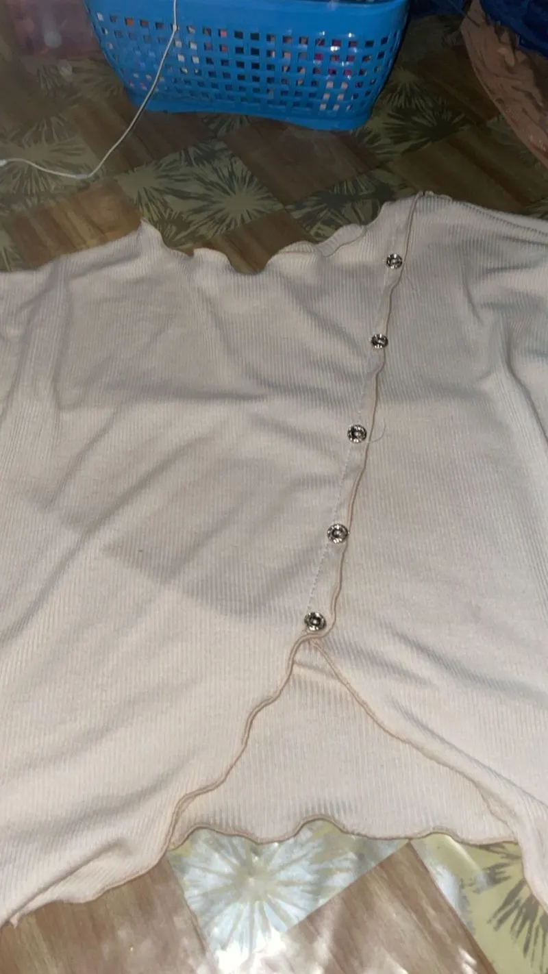 cardi cream  photo 1