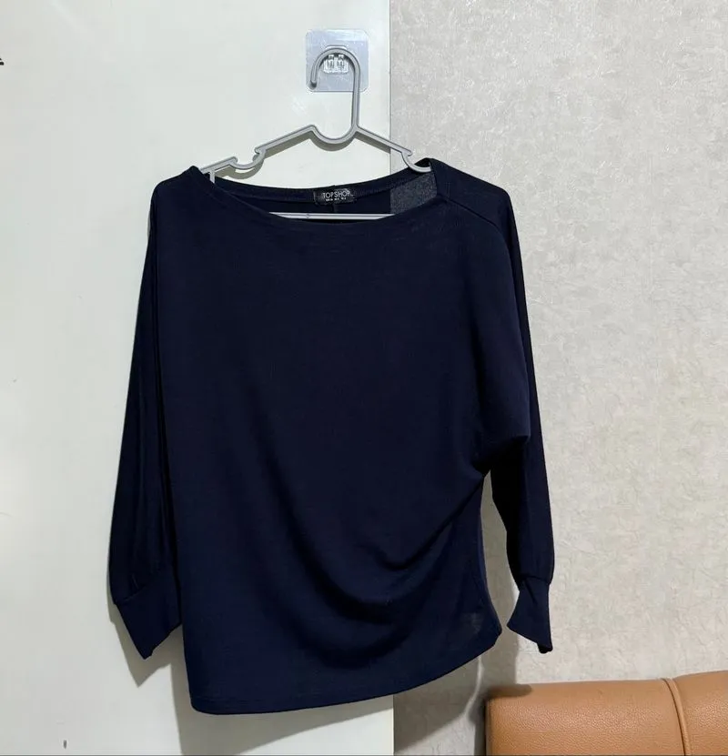 DEEP BLUE KNIT TOP photo 1