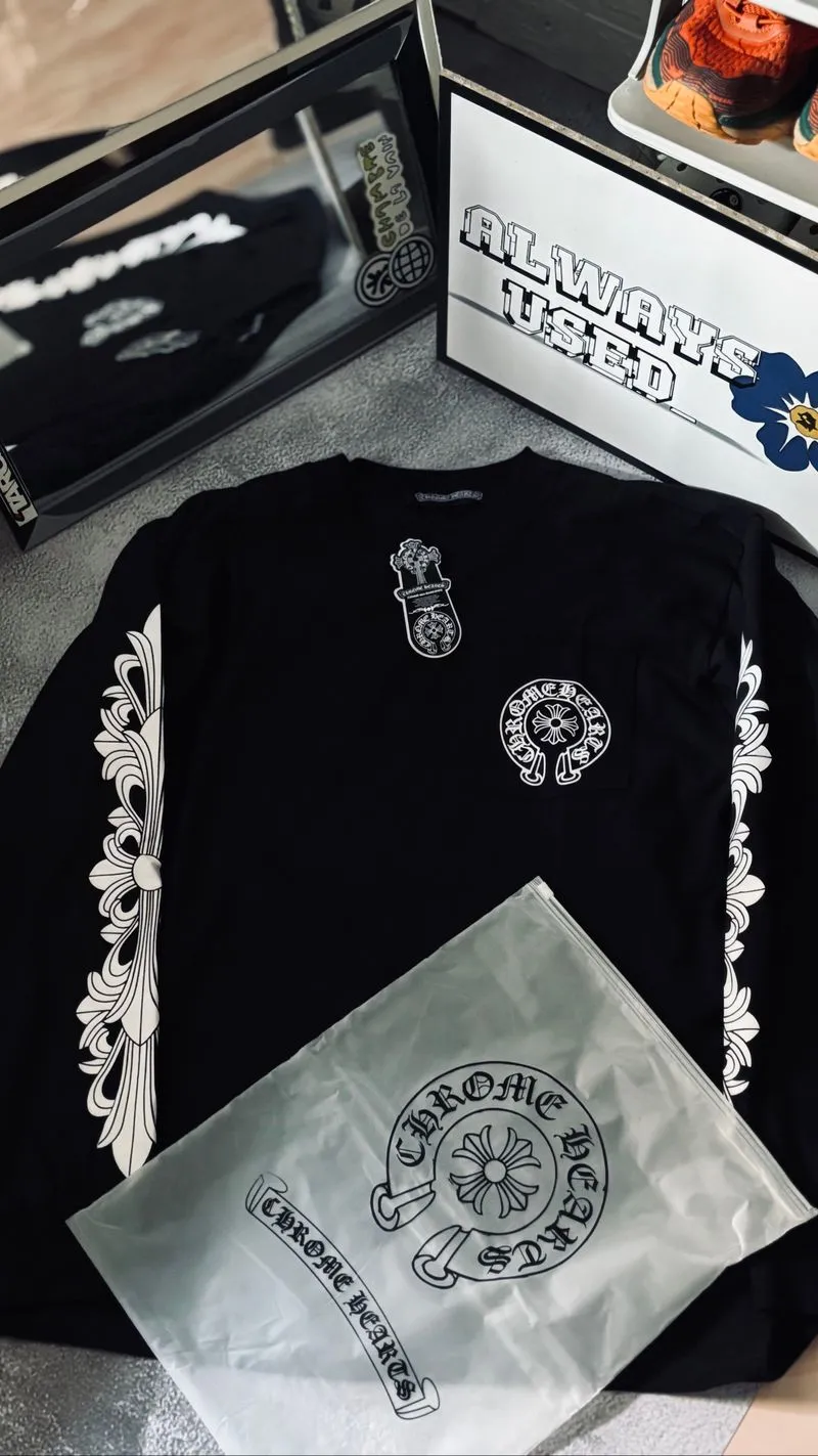 T-SHIRT CHROME HEARTS photo 1