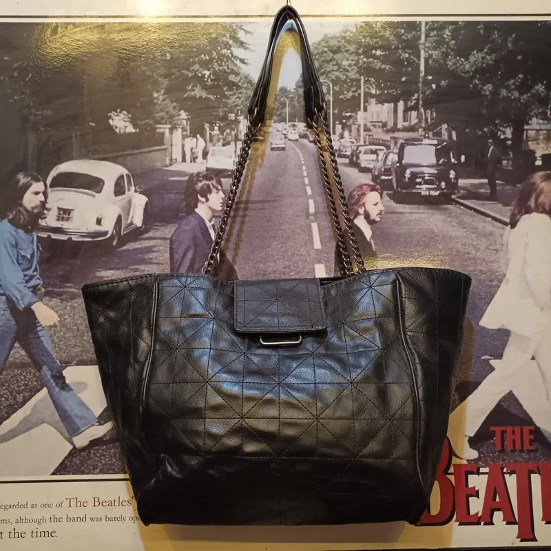 Zara Soft Rocker Tote Bag
‎Original photo 1