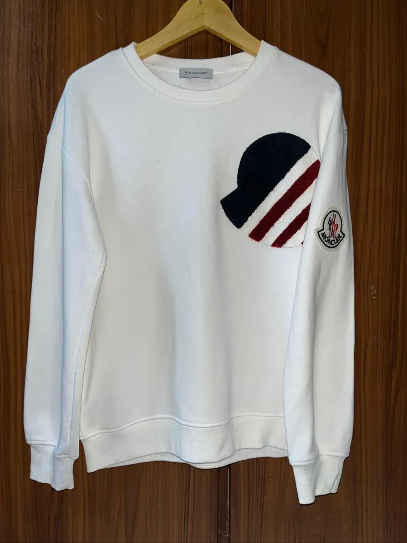 Moncler crewneck size M photo 1